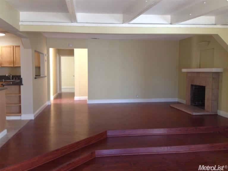 1932 Danvers Way, Sacramento, CA 95832 