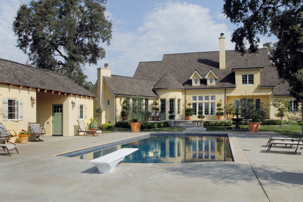 4001 Deerwood Drive, Ukiah, CA 95482 