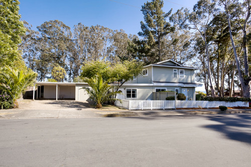 807 The Alameda, El Granada, CA 94018 