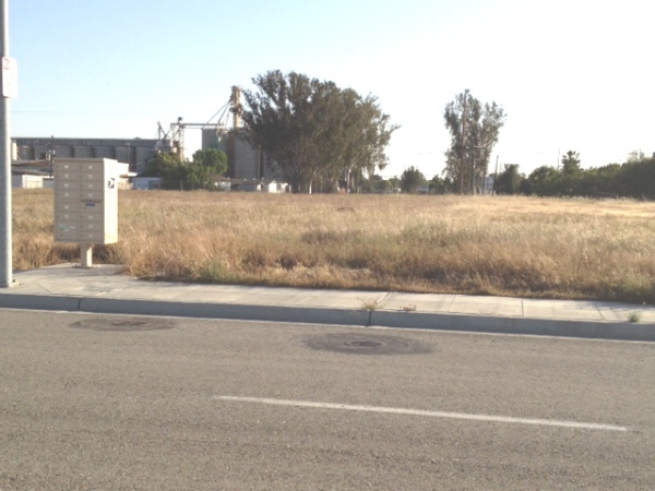 317 Prosperity Blvd, Chowchilla, CA 93610 