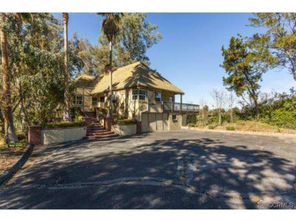 2393 Arroyo Drive, Riverside, CA 92506 