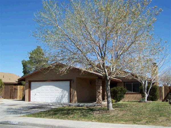 624 Lakeview Ct, Ridgecrest, CA 93555 