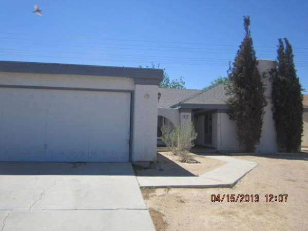 517 Cottonwood Ave, Ridgecrest, CA 93555 