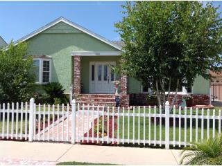 6841 E. Parapet Street, Long Beach, CA 90808 