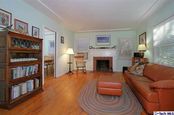 3319 Fair Oaks Avenue, Altadena, CA 91001 