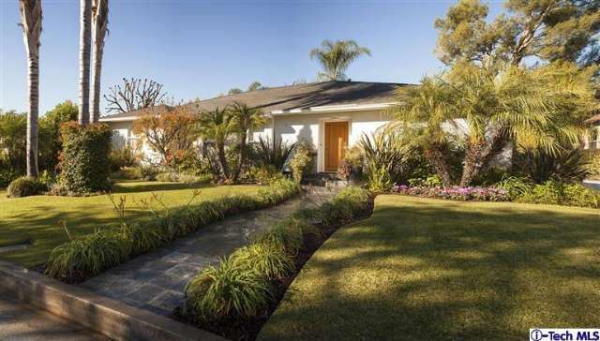 4439 Hobbs Drive, La Canada Flintridge, CA 91011 