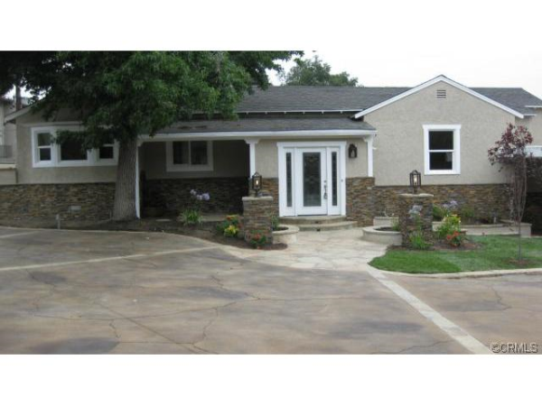 40 S Michillinda Ave, Sierra Madre, CA 91024 