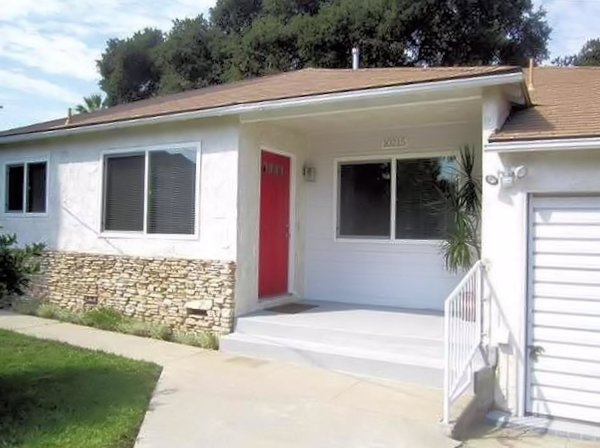 10215 Langmuir Ave, Sunland, CA 91040 