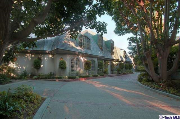 1484 Rutherford Drive, Pasadena, CA 91103 