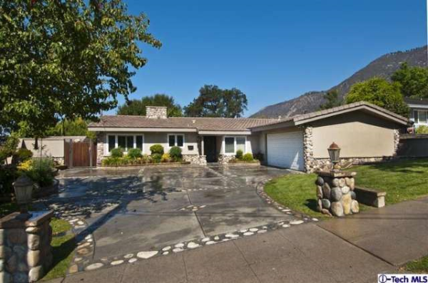 1525 Riviera Drive, Pasadena, CA 91104 