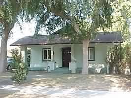 146 N Parkwood Ave, Pasadena, CA 91107 