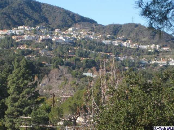 2717 Mira Vista Drive, Glendale, CA 91208 