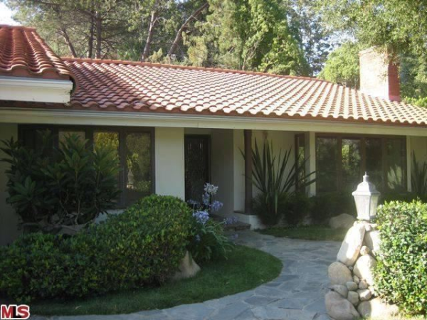 25733 Vista Verde Dr, Calabasas, CA 91302 