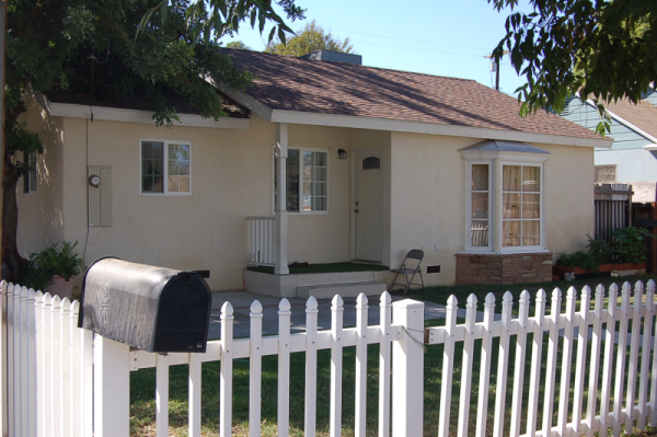 22016 Leadwell Street, Canoga Park, CA 91303 