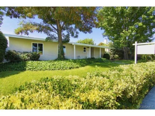 22420 Vanowen Street, West Hills, CA 91307 