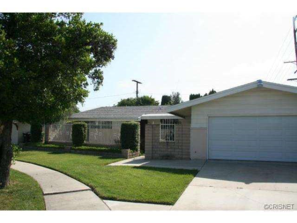 9500 Quakertown Avenue, Chatsworth, CA 91311 