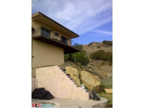 160 Healy Trl, Chatsworth, CA 91311 