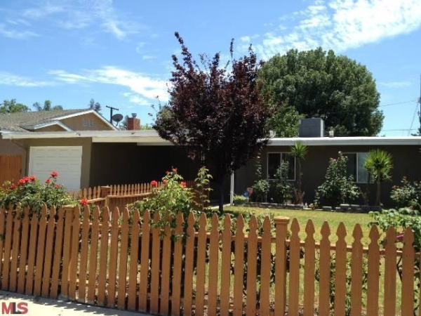 18612 Arminta St, Reseda, CA 91335 
