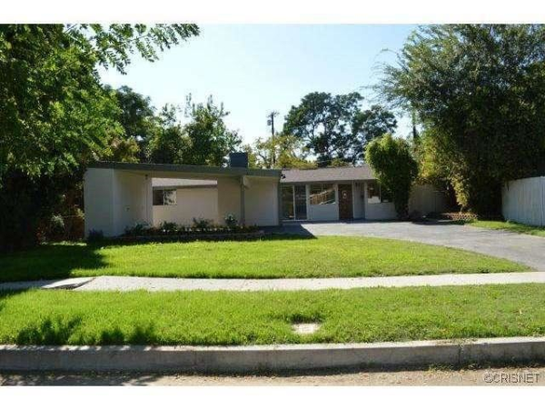 8111 Tunney Avenue, Reseda, CA 91335 