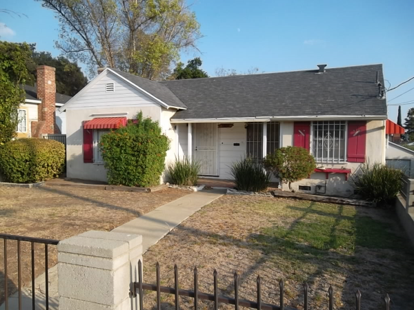 13818 Hubbard, Sylmar, CA 91342 