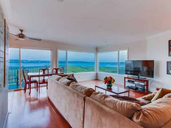 3991 Crown Point Dr P16, San Diego, CA 92109 