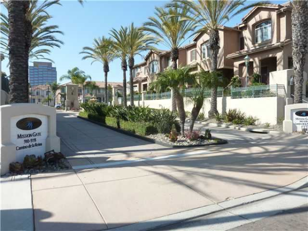942 Camino De La Reina St 22, San Diego, CA 92108 