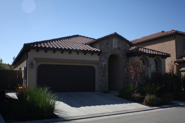 1477 E Via Estrella Dr, Fresno, CA 93730 