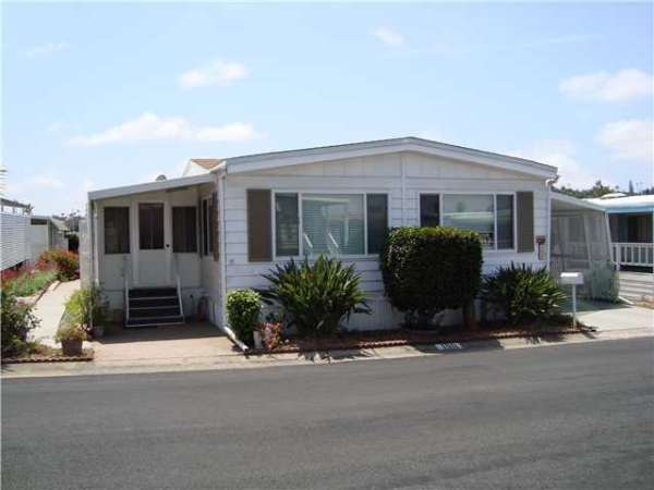 1010 E Bobier Dr 198, Vista, CA 92084 