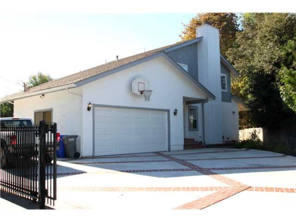 419 Beaumont Dr, Vista, CA 92084 