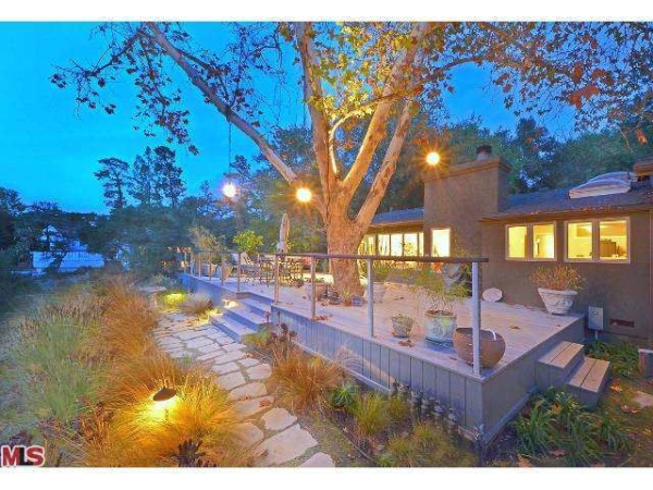 21125 Colina Dr, Topanga, CA 90290 