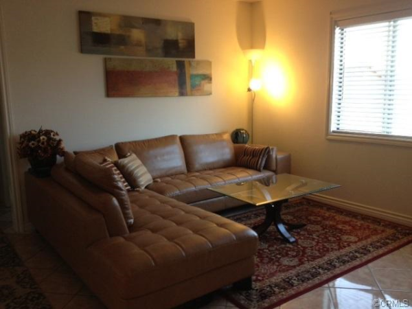 975 Las Lomas Dr #D, La Habra, CA 90631 