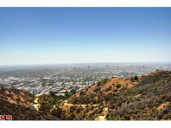 3003 Runyon Canyon Rd, Los Angeles, CA 90046 