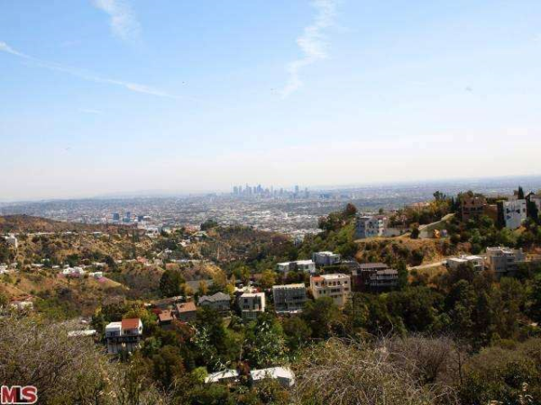8599 Appian Way, Los Angeles, CA 90046 