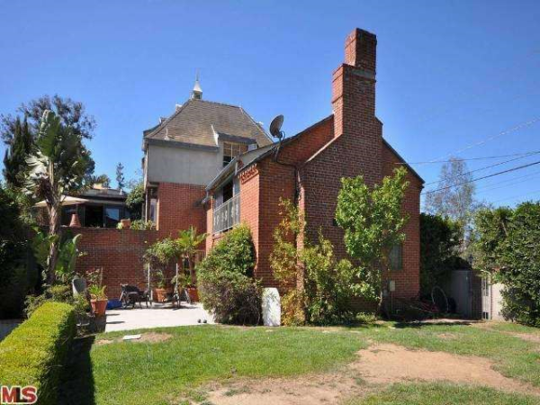 8990 Crescent Dr, Los Angeles, CA 90046 