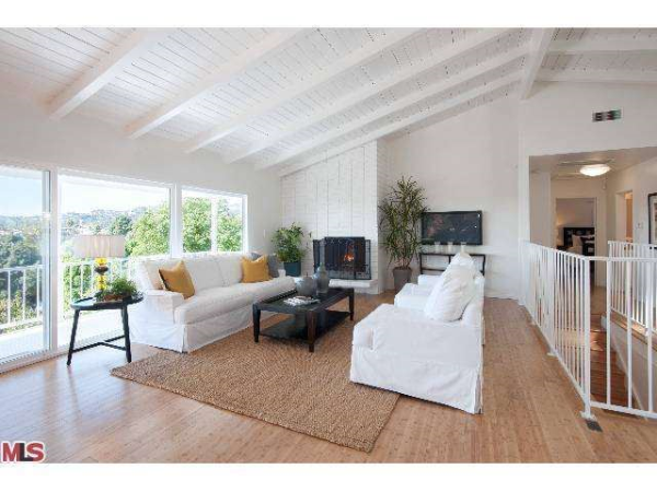 2015 Hollyvista Ave, Los Angeles, CA 90027 