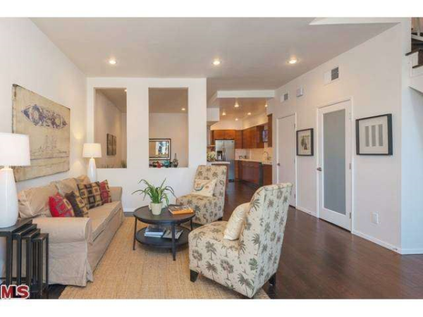 1878 N Alvarado St, Los Angeles, CA 90026 