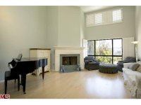 630 Kelton Ave #302, Los Angeles, CA 90024 