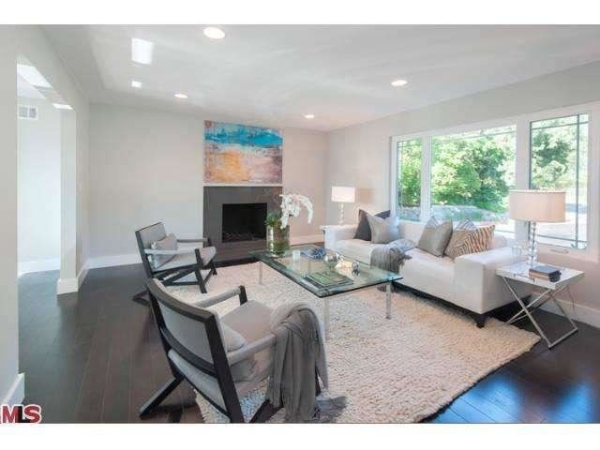 9504 Highridge Dr, Beverly Hills, CA 90210 