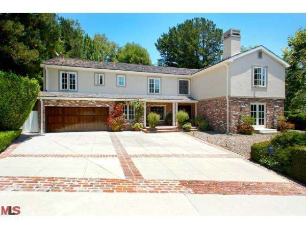 9839 Whitwell Dr, Beverly Hills, CA 90210 