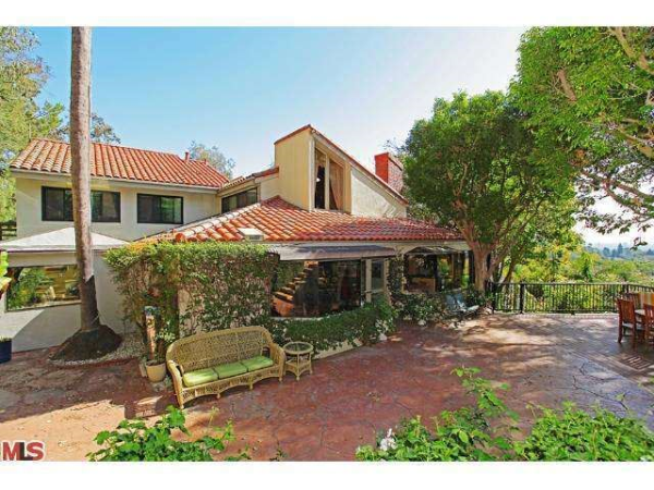 1465 Donhill Dr, Beverly Hills, CA 90210 