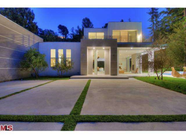 9011 Alto Cedro Dr, Beverly Hills, CA 90210 
