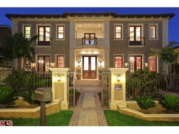 614 N Palm Dr, Beverly Hills, CA 90210 