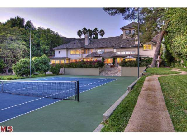 9570 Heather Rd, Beverly Hills, CA 90210 