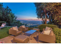 1723 Viewmont Dr, Los Angeles, CA 90069 