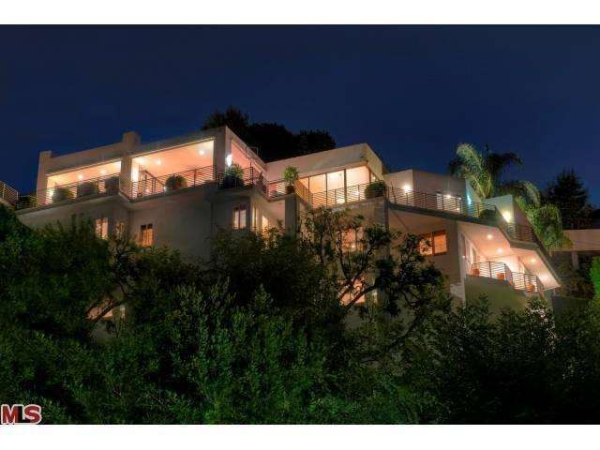 9141 Thrasher Ave, Los Angeles, CA 90069 