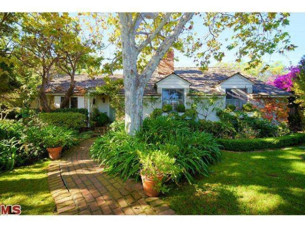 3237 Barry Ave, Los Angeles, CA 90066 