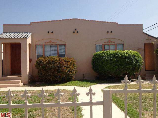 5742 S Gramercy Pl, Los Angeles, CA 90062 