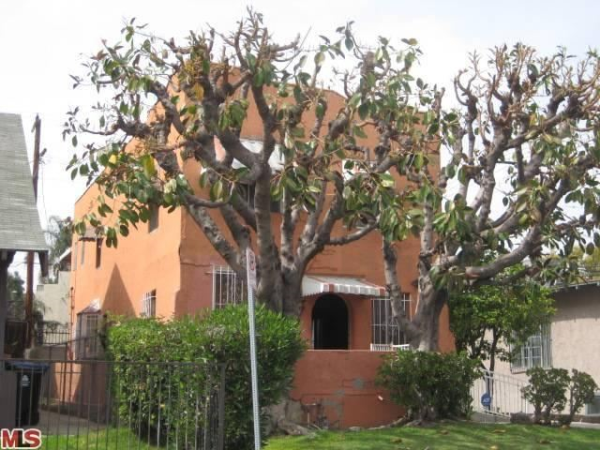 207 S Benton Way, Los Angeles, CA 90057 