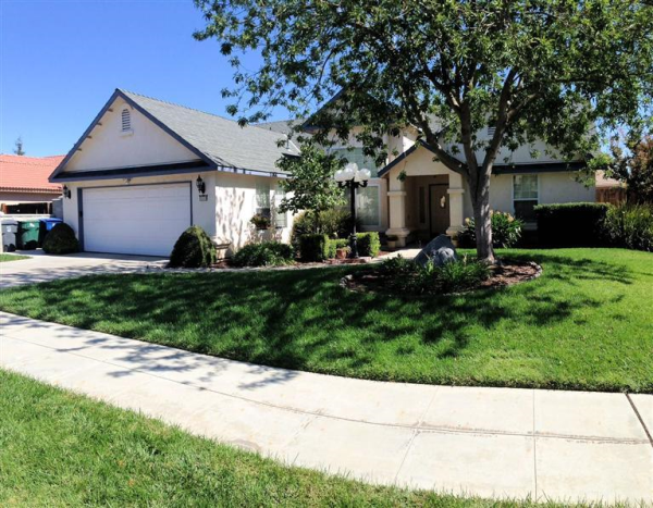 1019 Mainberry Dr, Madera, CA 93637 