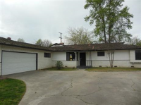 708 Williams Ave, Madera, CA 93637 